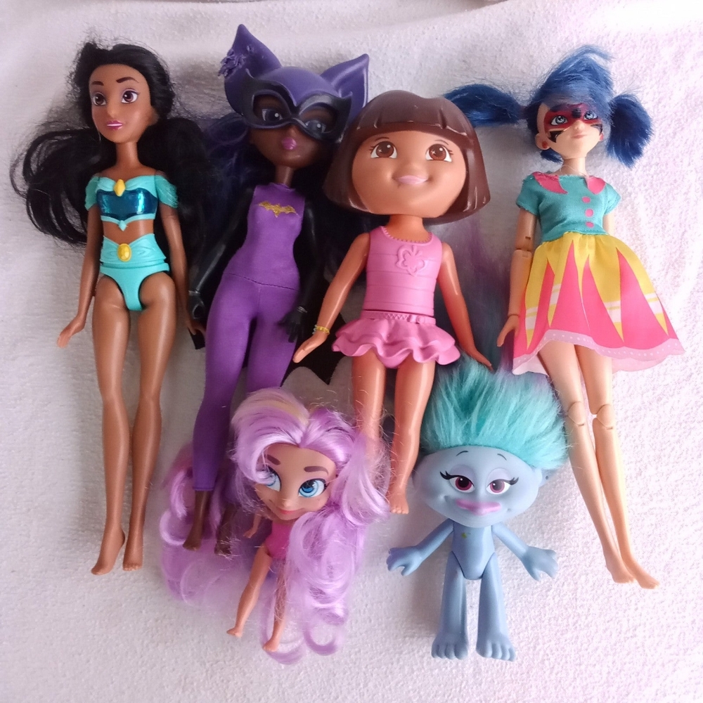 Bat Girl, Miraculous Ladybug, Dora the Explorer, Princess Jasmine, Chenille